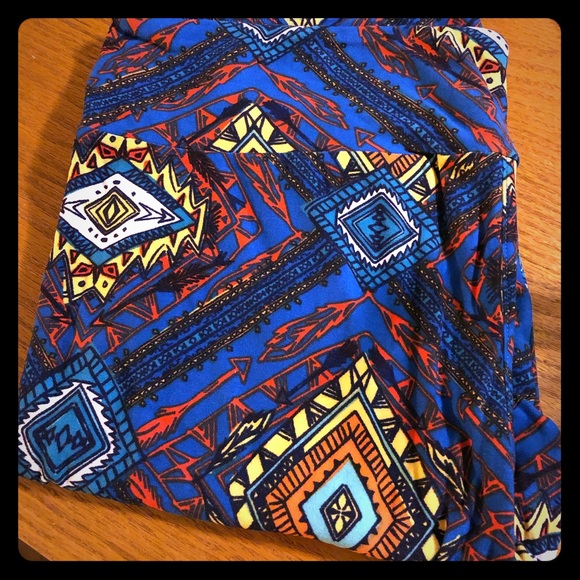 LuLaRoe Pants - Lularoe TC Blue Feather arrows aztec leggings